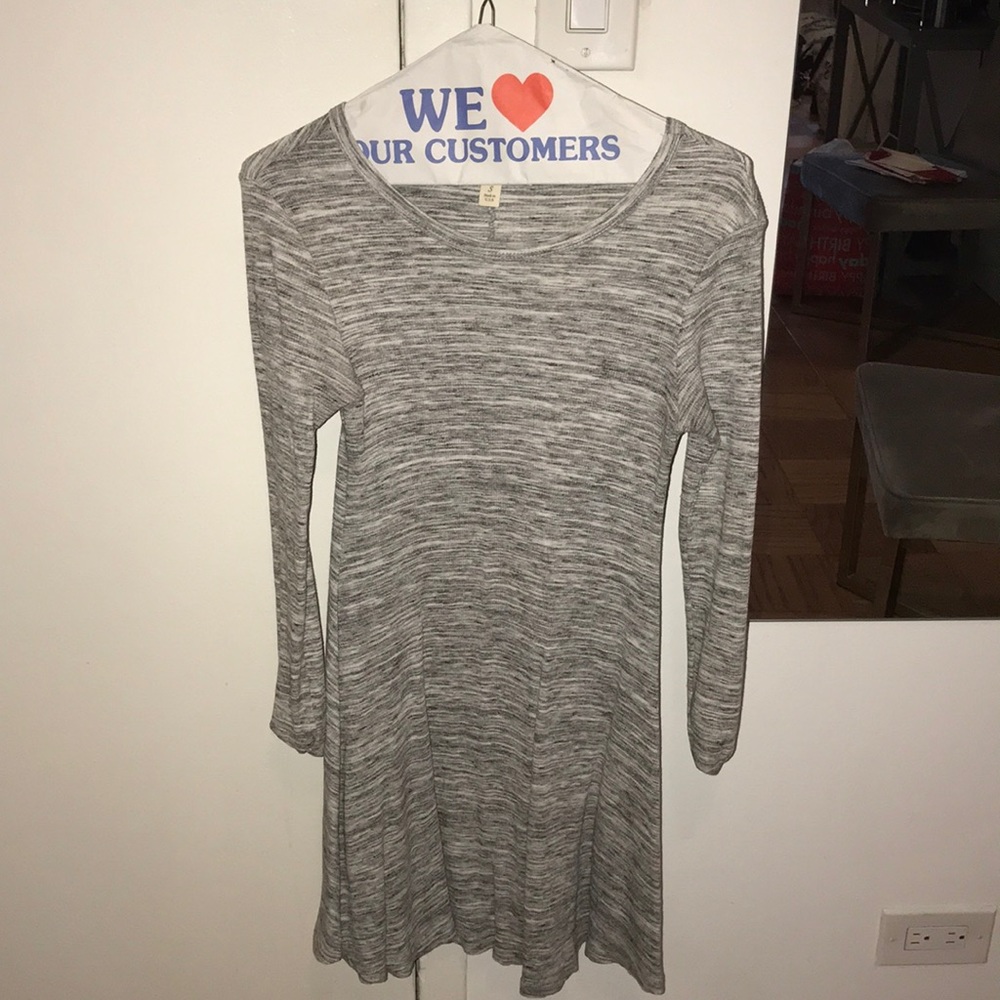 Super cute grey dress